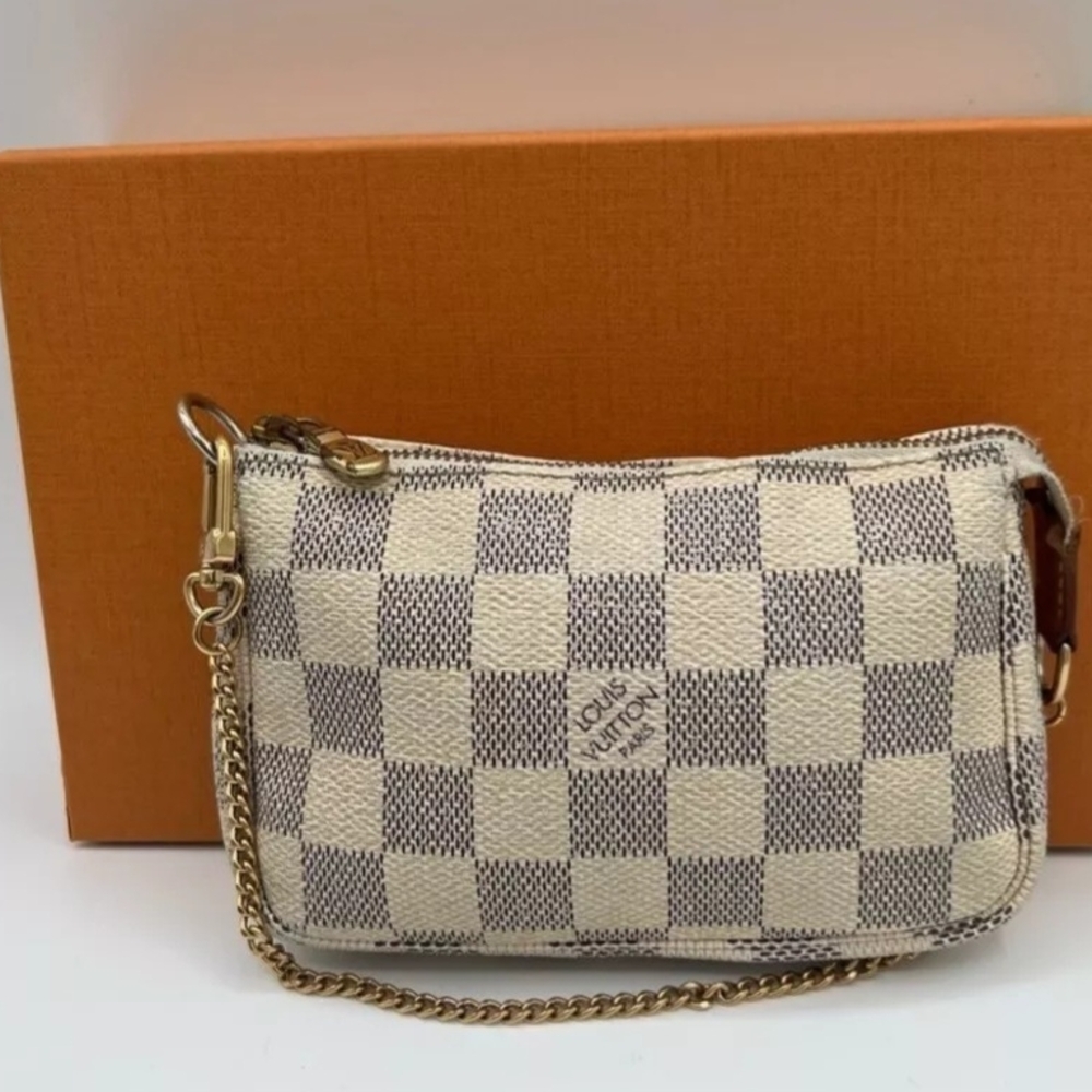 Louis Vuitton Mini Azur PM Pochette with Signature Style. - Picture 8 of 14